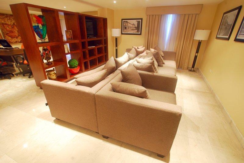 Holiday Inn Monclova By Ihg Dış mekan fotoğraf