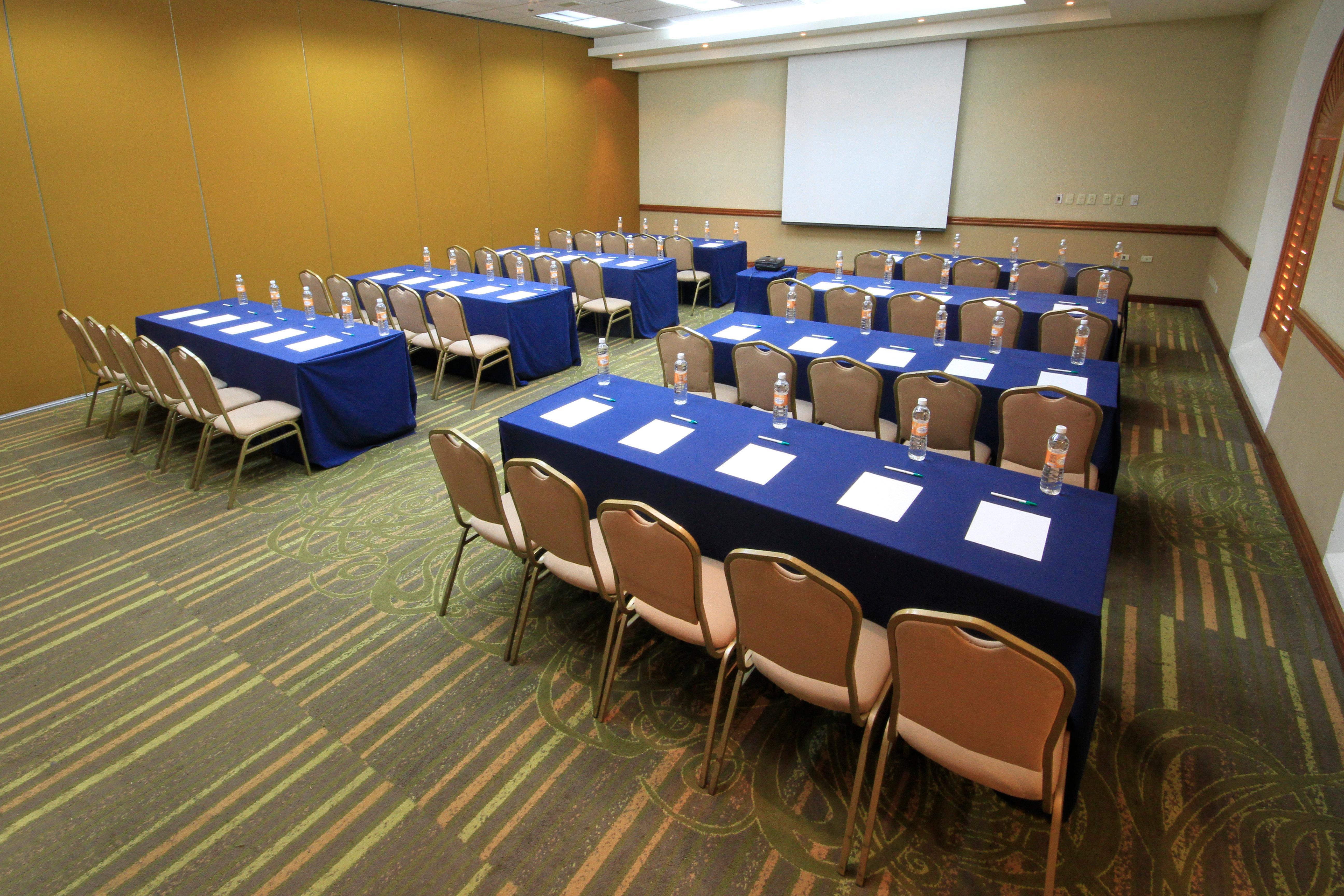 Holiday Inn Monclova By Ihg Dış mekan fotoğraf