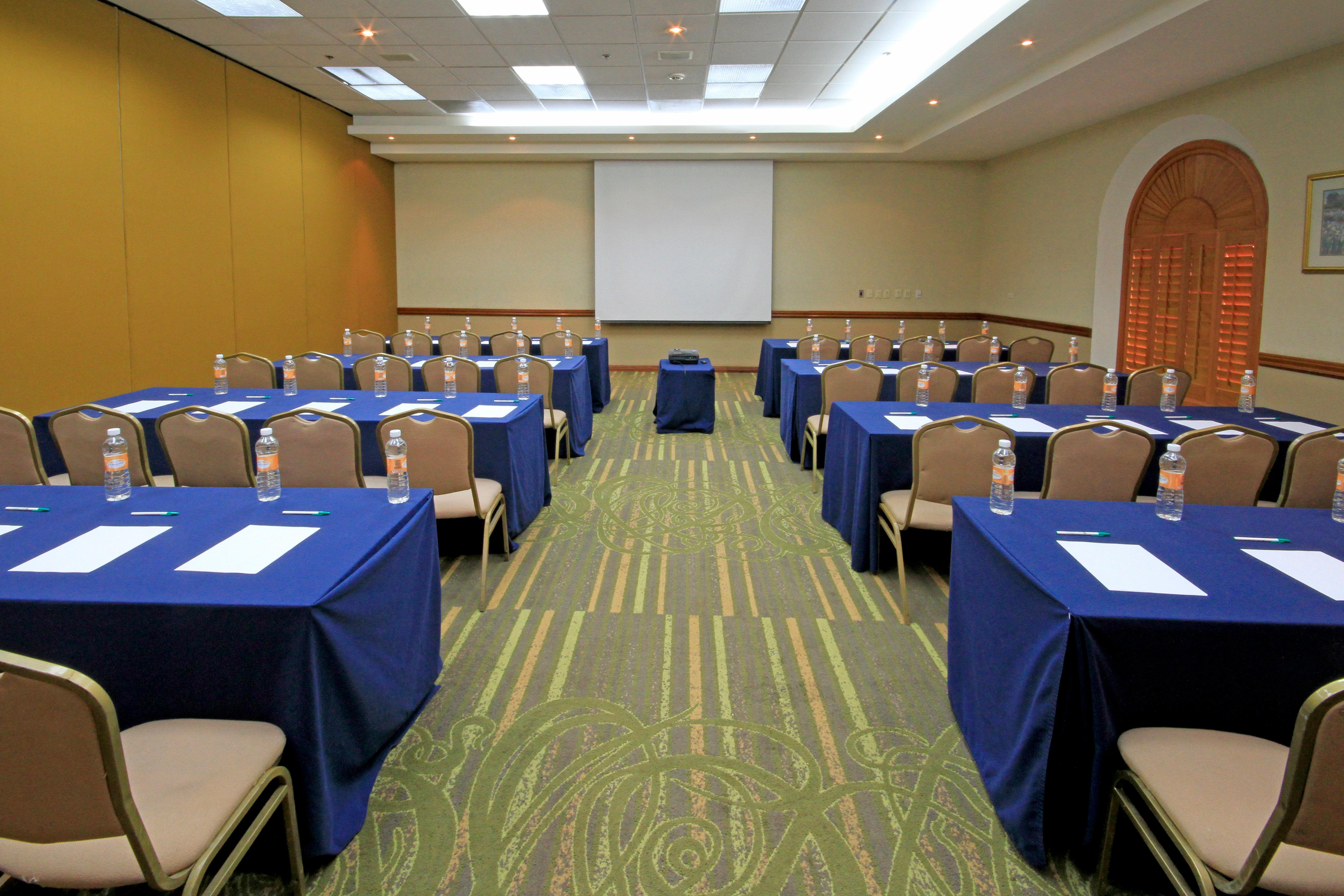 Holiday Inn Monclova By Ihg Dış mekan fotoğraf
