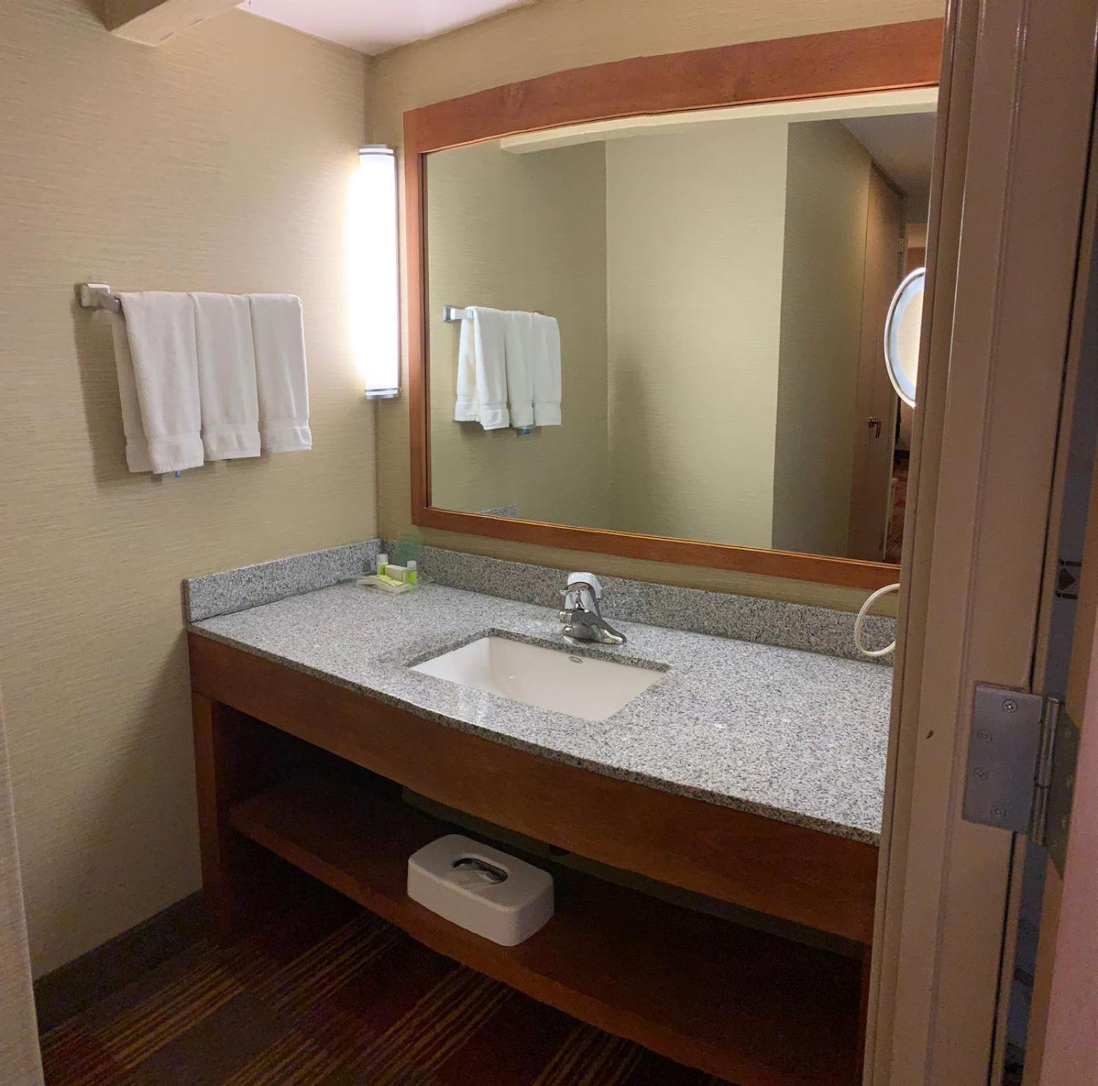 Holiday Inn Monclova By Ihg Dış mekan fotoğraf