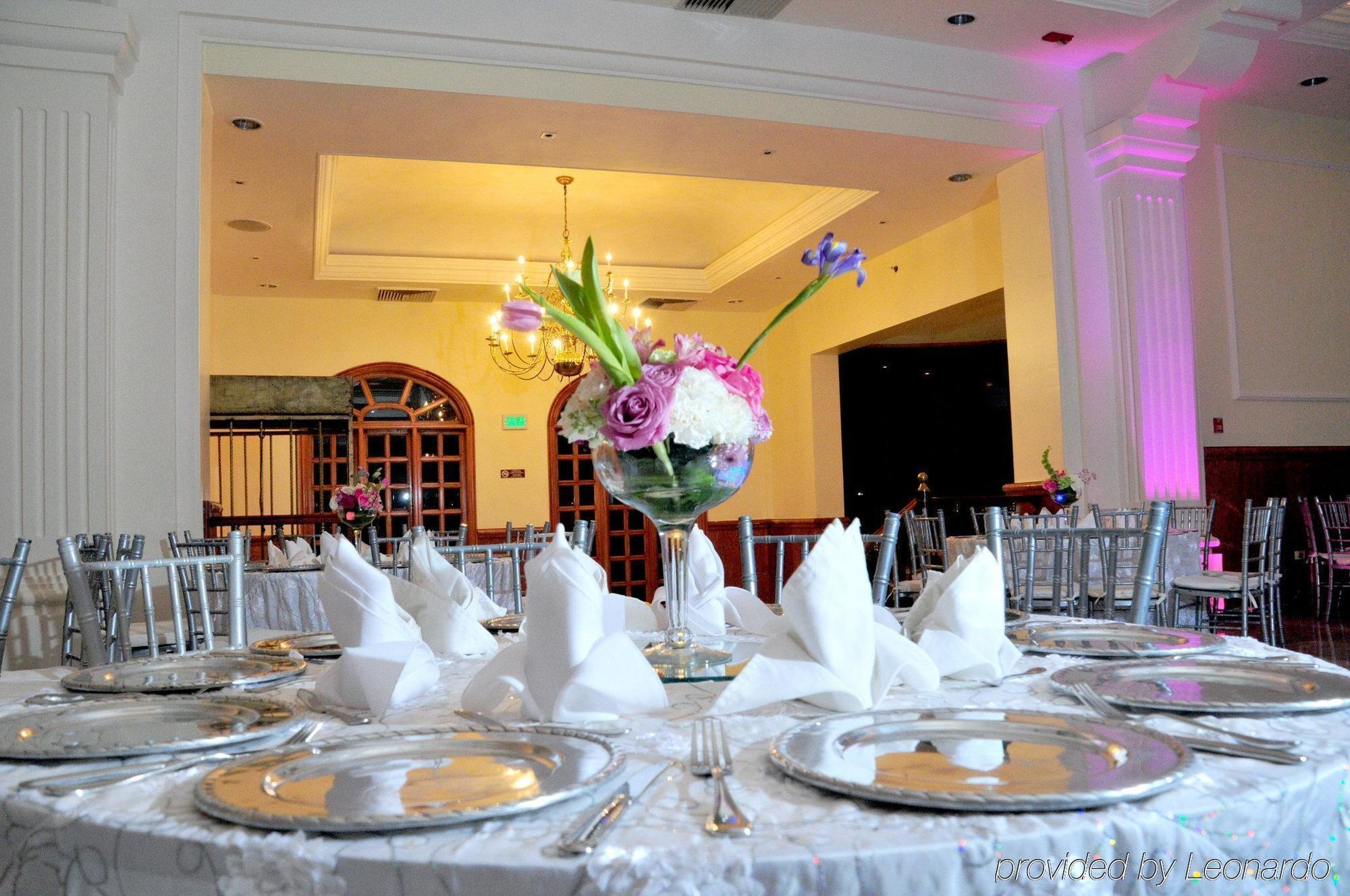 Holiday Inn Monclova By Ihg Dış mekan fotoğraf